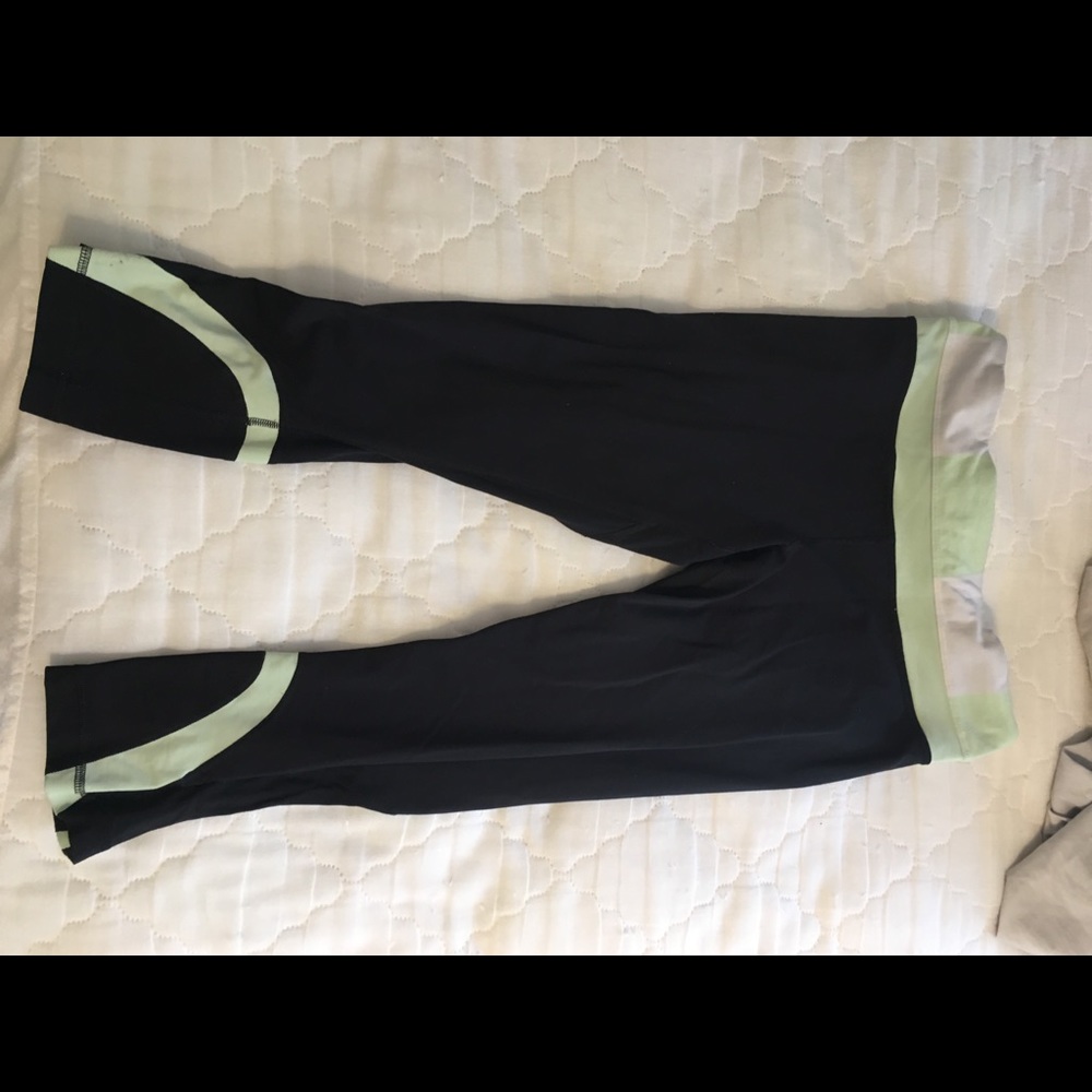 Lululemon leggings size 10
